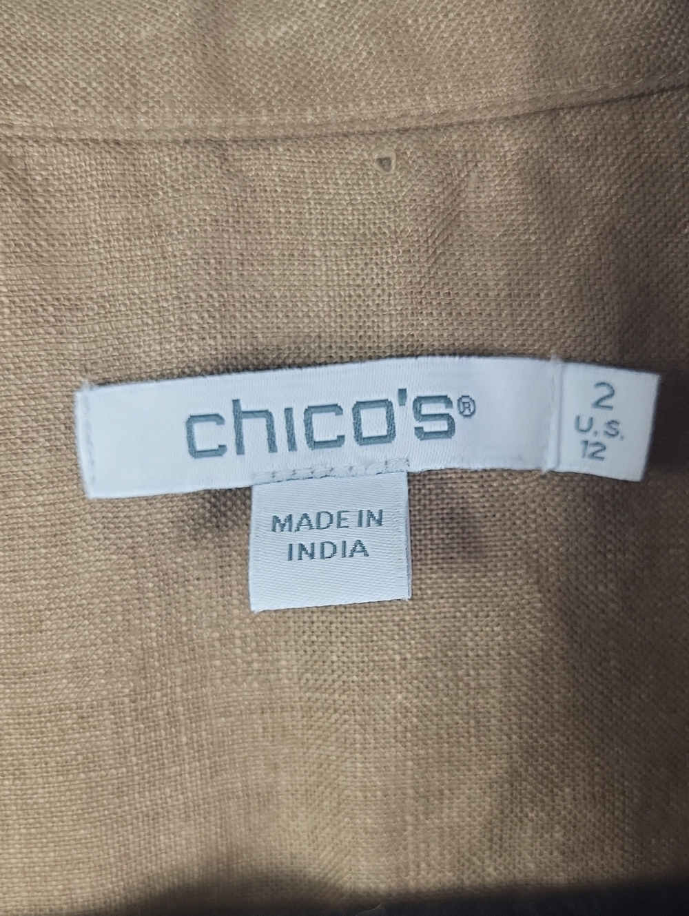 Chico's Linen Flower Embellished Ruffle-Trim Button Blouse. Size 2‎ (12-14 - L) - Picture 2 of 9